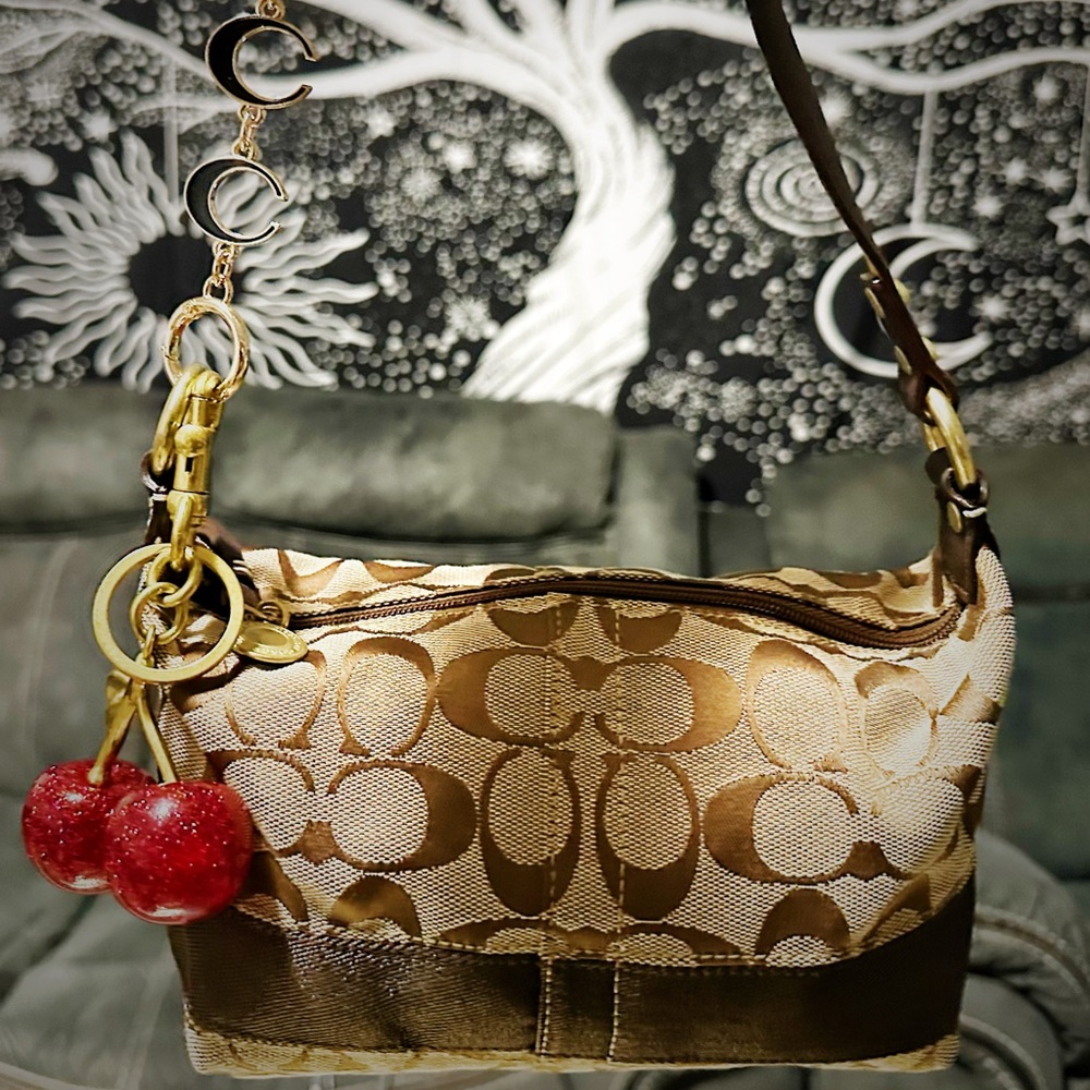 Vintage Coach Y2K soho shoulder Bag small Gold and Brown Designer Shoulder Bag - Picture 9 of 17